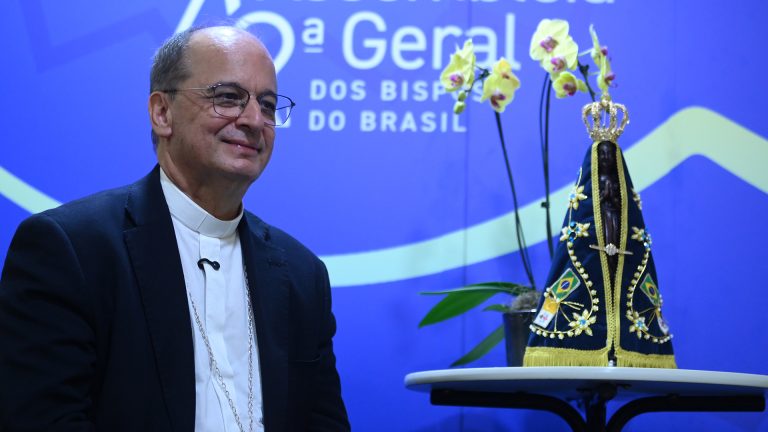 IA na Igreja: Dom Valdir defende uso ético e evangelizador